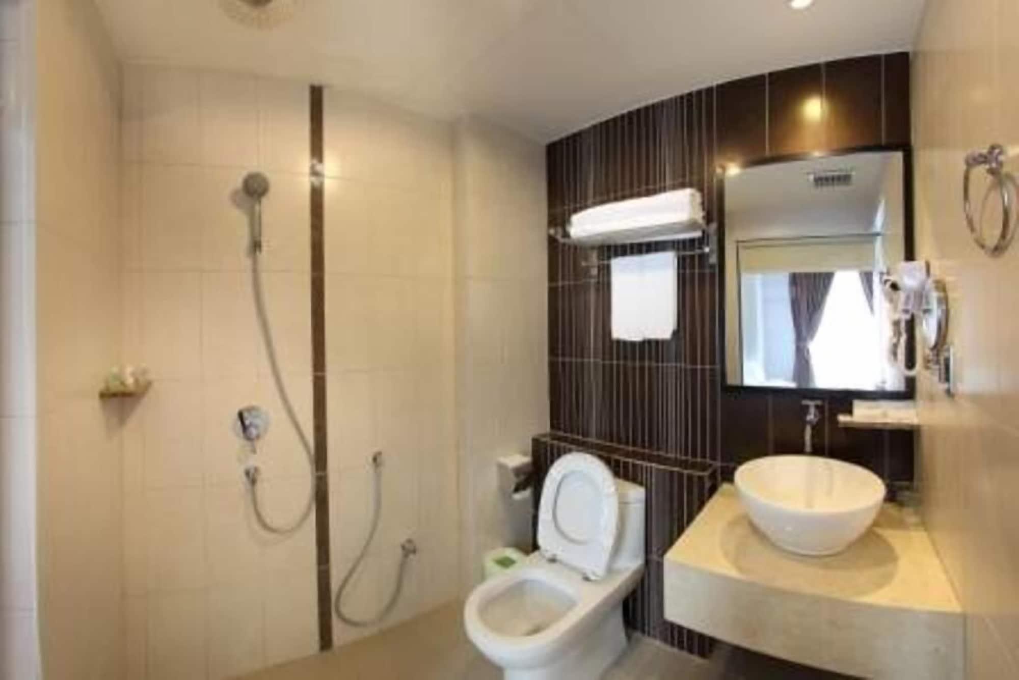 Hotel Richbaliz Selayang Batu Caves Ngoại thất bức ảnh